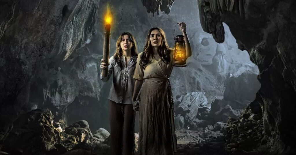 Sinopsis Paku Tanah Jawa (2024) tentang sinden yang melakukan pesugihan dan harus mencari tumbal baru.