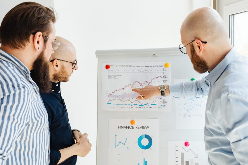 Enhancing Emission Data Reliability with CGA by CEMS.id
Foto oleh Karolina Grabowska: https://www.pexels.com/id-id/foto/laki-laki-bisnis-keuangan-berdiskusi-7876672/