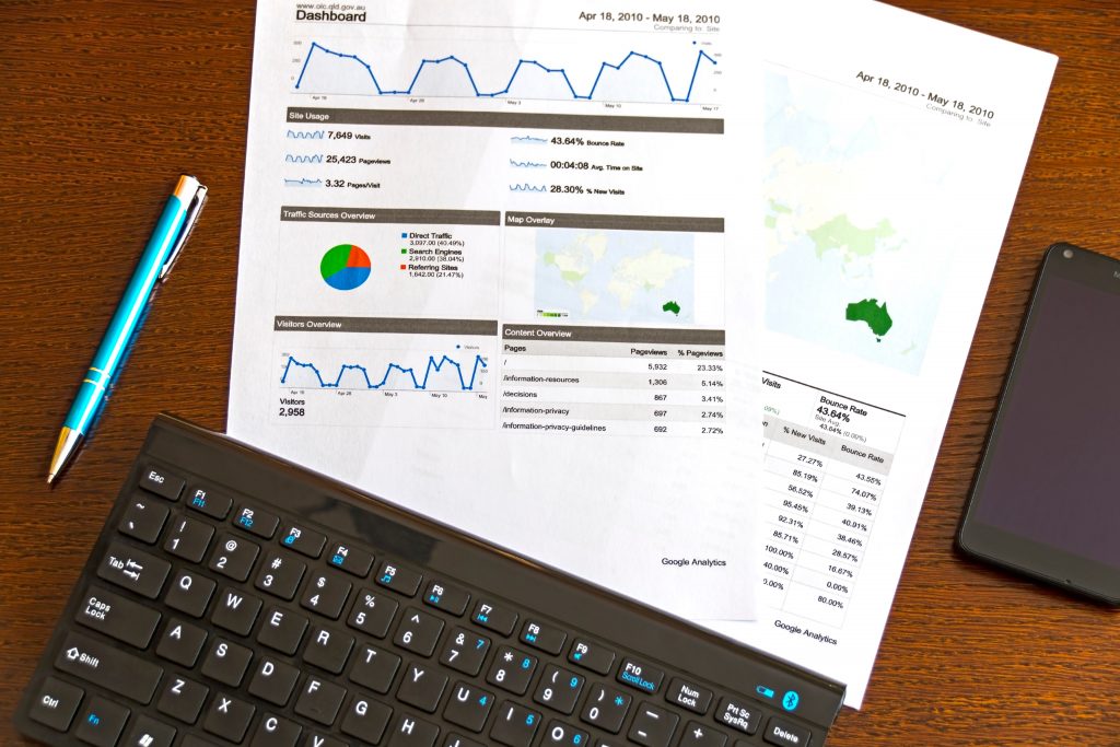 Sustainability of Emission Data Accuracy
Foto oleh PhotoMIX Company: https://www.pexels.com/id-id/foto/dokumen-di-permukaan-kayu-95916/