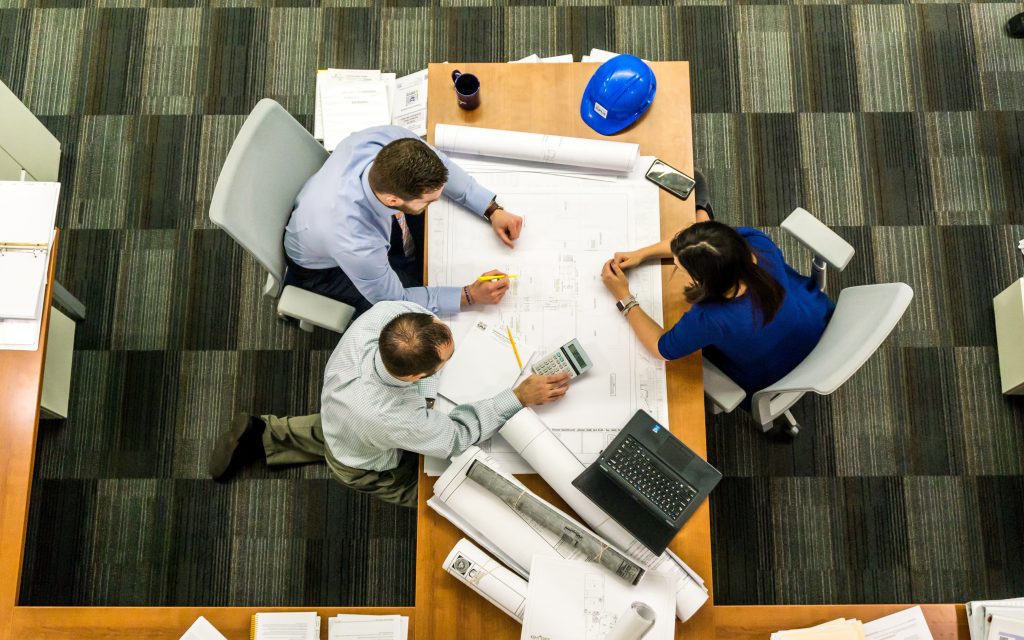 Mengenal CEMS.id
Photo by Pixabay from Pexels: https://www.pexels.com/photo/three-people-sitting-beside-table-416405/