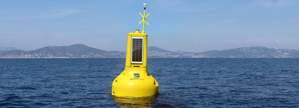 Monitoring Navigasi Buoy Laut dengan fluxTrack