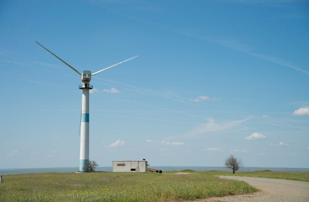 Environmental Protection through Sensor Technology
Foto oleh Роман Помазов: https://www.pexels.com/id-id/foto/bangunan-energi-alternatif-energi-terbarukan-8816005/