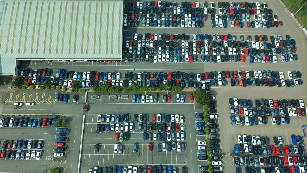 Photo by Altaf Shah: https://www.pexels.com/photo/cars-parked-on-parking-lot-9636870/

Bagaimana Sistem Ini Bekerja