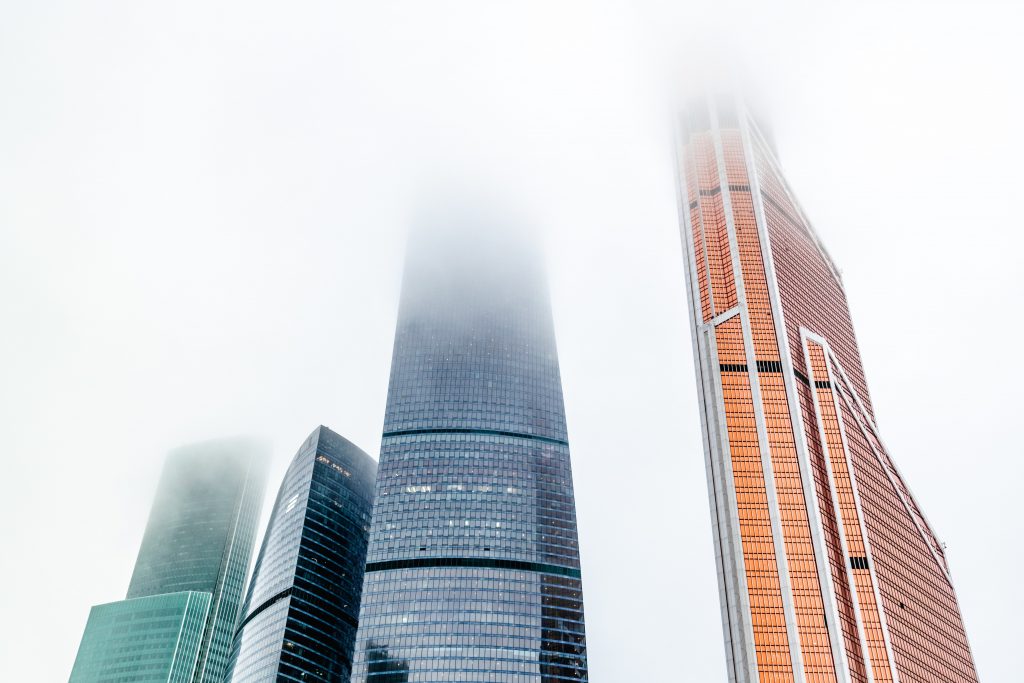 Photo by annfossa: https://www.pexels.com/photo/low-angle-photography-of-high-rise-building-covered-with-fogs-2078671/

Sensor Pintu dan Jendela yang Menuju Hemat Energi