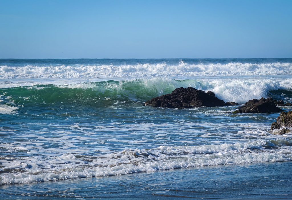 Sensor Gelombang Laut: Deteksi Gelombang Pasang dan Rob

Foto oleh David McElwee: https://www.pexels.com/id-id/foto/laut-pantai-air-samudra-19277312/