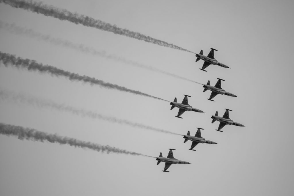 Monitoring Air Quality
Foto oleh Kaan Durmuş: https://www.pexels.com/id-id/foto/penerbangan-langit-militer-angkatan-udara-12719607/