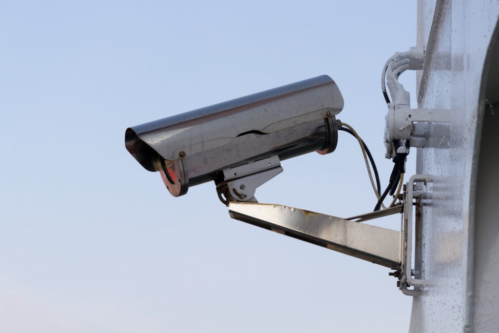 Photo by Pixabay: https://www.pexels.com/photo/silver-security-camera-207574/

Pengembangan dan Implementasi Sistem EWS Adaptif