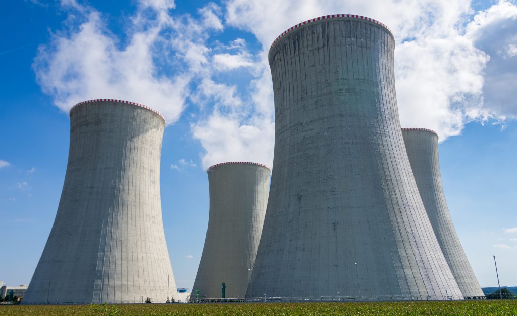 Photo by Rob: https://www.pexels.com/photo/photo-of-a-power-station-chimneys-12276056/

Strategi Keamanan untuk Jaringan Industri yang Aman