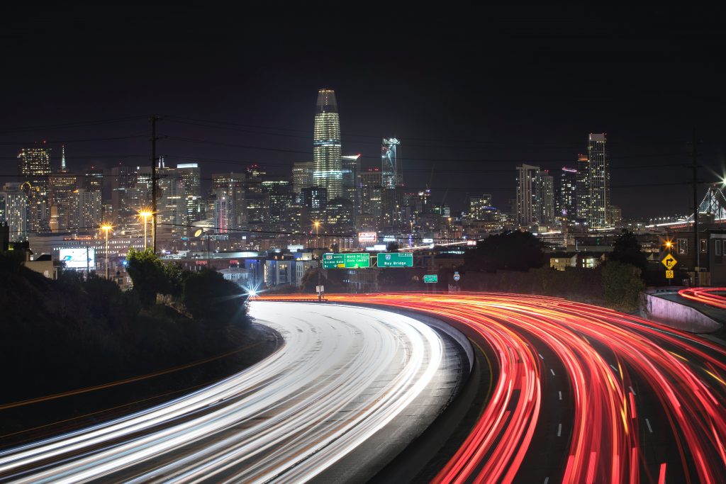 Efficient Street Lighting Sensors
Foto oleh Stephen Leonardi: https://www.pexels.com/id-id/foto/kota-jalan-lampu-malam-18558604/