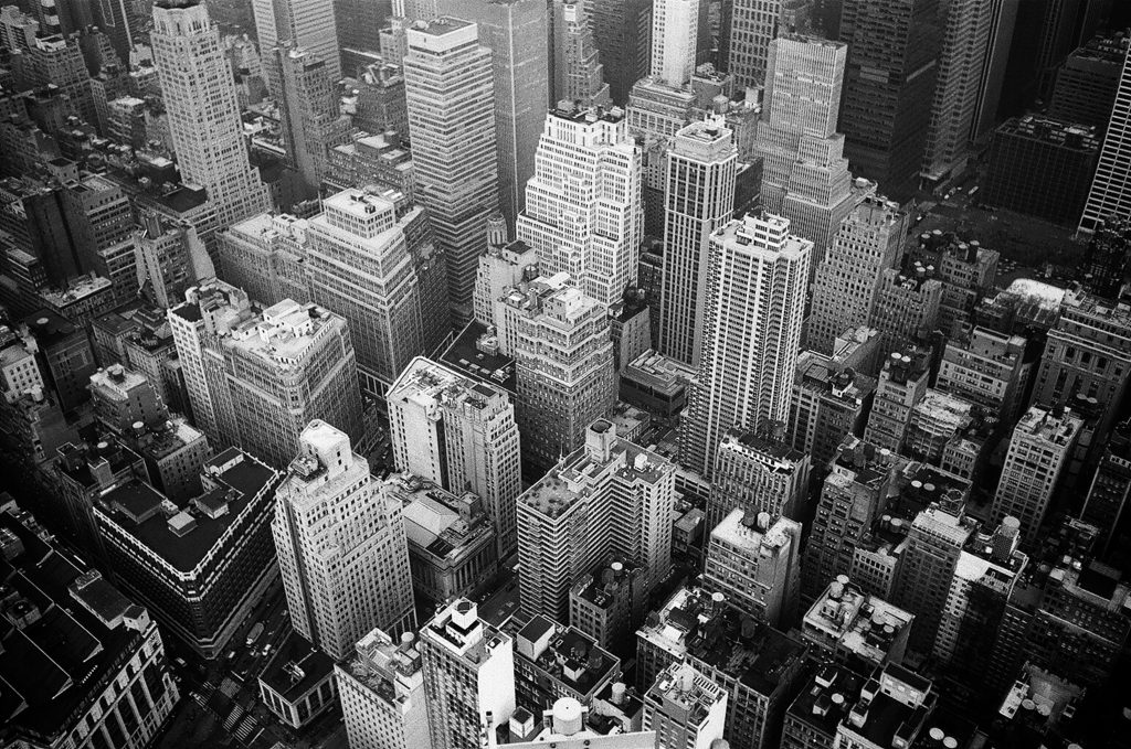 Photo by Tatiana Fet: https://www.pexels.com/photo/aerial-view-and-grayscale-photography-of-high-rise-buildings-1105766/

Sensor Energi