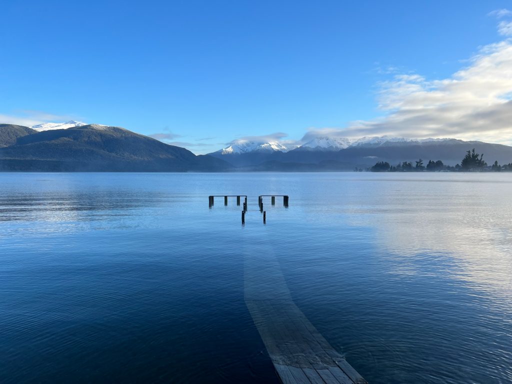 Photo by Tim Mackay: https://www.pexels.com/photo/flooded-jetty-on-lake-17109048/

Tantangan dan Masa Depan