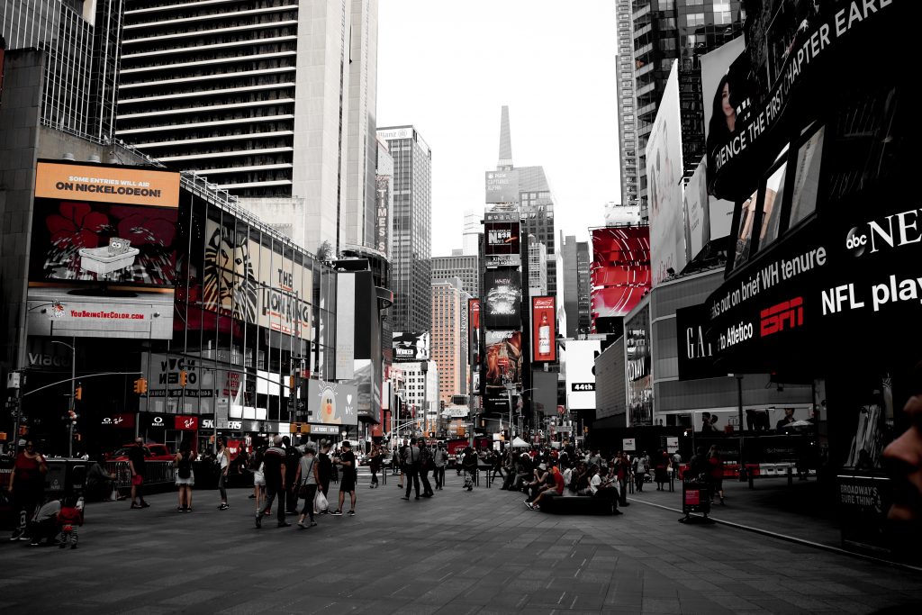 Photo by Vlad Alexandru Popa: https://www.pexels.com/photo/people-walking-on-the-street-1402790/

Sensor IoT yang Mendukung Efisiensi Energi di Kota Cerdas