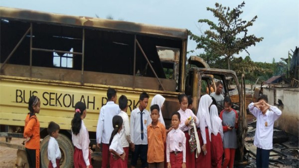 Demo Anarkis Bakar Dua Bus, Pelajar Susah Pulang-Pergi ke Sekolah
