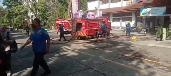 Kebakaran di Kampus UNS Solo, 1 Orang Luka