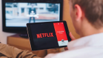 Gandeng Microsoft, Netflix Siapkan Opsi Paket Langganan Murah dengan Iklan