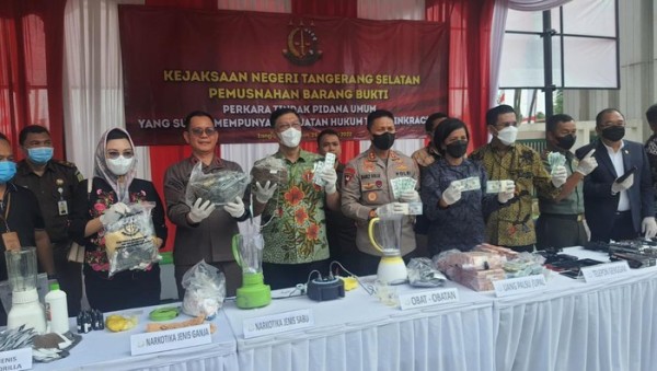 Barang Bukti 223 Kasus Kejahatan Senilai Rp 5 Miliar Dimusnahkan Kejari Tangsel