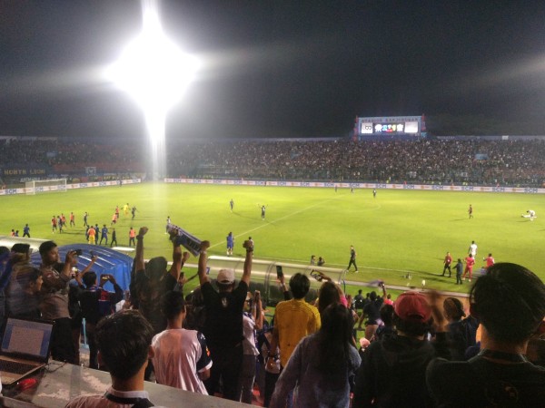 Arema VS Persija, Panpel Imbau Supporter Tak Nyalakan Flare