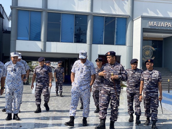 Angkatan Bersenjata Indonesia dan Malaysia Latihan Bareng