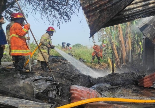 3 Unit Damkar Dikerahkan Padamkan Kebakaran Bengkel di Bantul