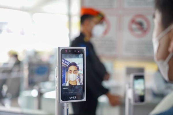 Keren! Naik Kereta Jarak Jauh Tak Perlu Tunjukan Tiket, Cukup Pindai Wajah