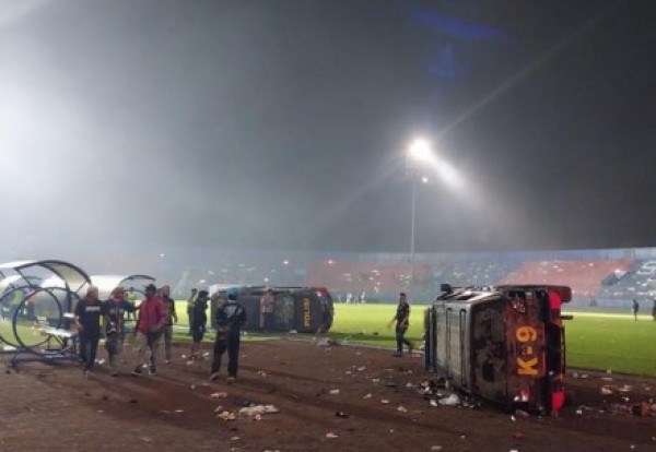 Kerusuhan di Stadion Kanjuruhan Malang, 127 Orang Tewas