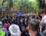 Berakhir Damai, Unjuk Rasa Ratusan PSHW di depan SMKN 2 Wonogiri