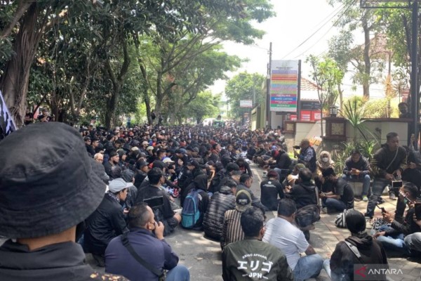 Aremania Minta Kejati Kembalikan Berkas Perkara Tragedi Kanjuruhan