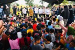 Posko LDP Kemensos, Presiden Bagikan Makanan dan Disambut Riuh Anak-anak Penyintas Gempa Cianjur