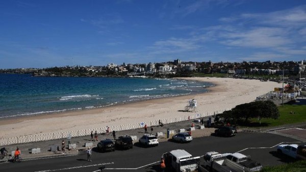 Kampanye Bahaya Kanker Kulit, Ribuan Orang Telanjang di Pantai Bondi Australia