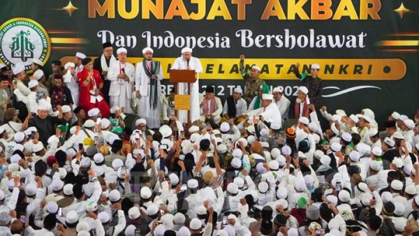 Peserta Akbar Reuni 212 Membubarkan Diri