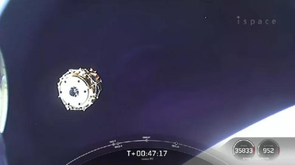 SpaceX Luncurkan Pendarat Jepang dan Penjelajah UEA ke Bulan
