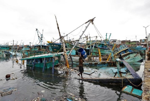 Topan Mandus Tewaskan 4 Orang di India