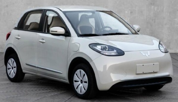 Mobil Listrik Wuling Bingo Tepergok Uji Jalan di Cina, Mirip Nissan March