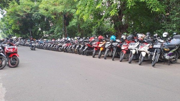 Dishub DKI Ajak TNI-Polri Angkut Sepeda Motor yang Parkir Liar di Sekitar GI Lebih dari 15 Menit
