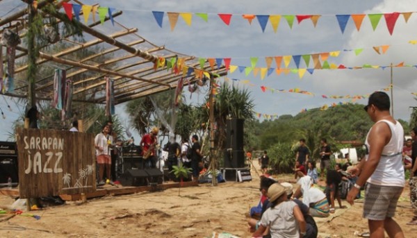 Pantai Jadi Andalan Gunungkidul Saat Libur Natal dan Tahun Baru, Rambu Larangan Berenang Dipasang