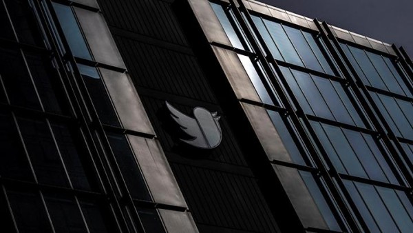 Twitter Tangguhkan Akun Sejumlah Jurnalis