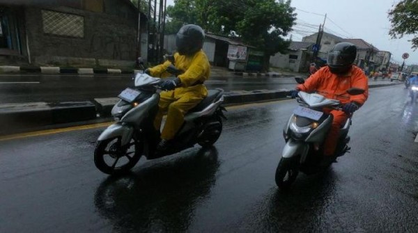 Ramalan Cuaca Jakarta Hari Ini: Siang Hujan, Malam Berawan