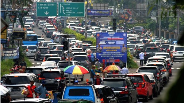 Lalu Lintas Kawasan Puncak Mulai Memadat Jelang Libur Nataru