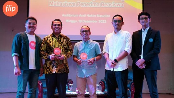 Flip, OJK, dan BI Edukasi Keuangan untuk Mahasiswa Yang Menerima Beasiswa