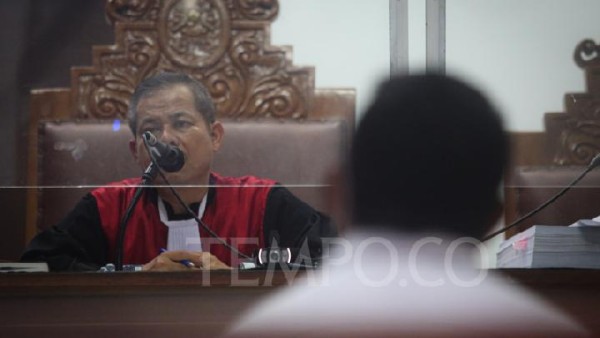 Alasan Mengapa Hakim Disebut sebagai Wakil Tuhan