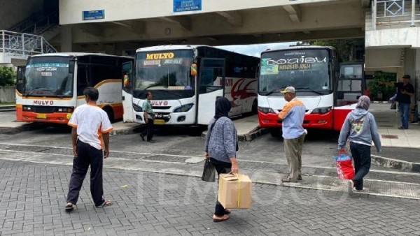 Penumpang Bus di Giwangan Yogyakarta Meningkat Selama Libur Akhir Tahun