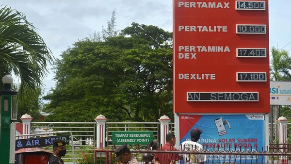 Menteri BUMN Umumkan Harga Pertamax Turun Jam 2 Siang Ini, Bagaimana Pertalite dan Solar?