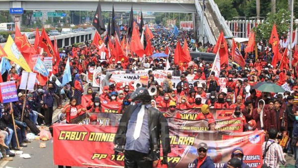 Jokowi Teken Perpu Cipta Kerja, KSPSI: Presiden Khianati Konstitusi