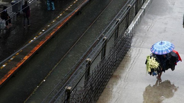 Prakiraan Cuaca BMKG Hari Ini: Hujan Siang dan Malam Ini di Sebagian Jakarta