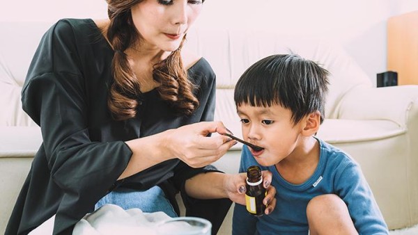 Simak 3 Tips Mencegah Anak Muntah setelah Diberikan Obat