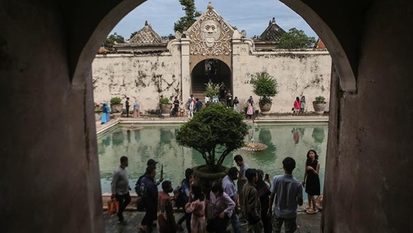Masa Liburan Nataru Berakhir, Kasus Aktif Covid-19 Yogyakarta Turun Separuh