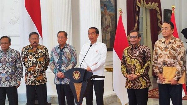 Jokowi Terima Laporan Kinerja Tim Non-Yudisial Penyelesaian Pelanggaran HAM Berat