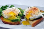 Berikut Cara Simpel Membuat Telur Rebus Tanpa Kulit Atau Poached Egg di Microwave