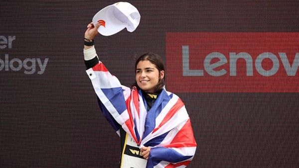 Pembalap Wanita Jamie Chadwick Jaga Asa Tampil di Balap Formula 1