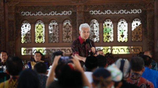 Ganjar Buka Lowongan Pekerjaan, Diproyeksikan Ikut Tekan Kemiskinan di Jateng